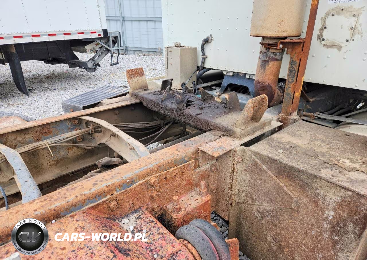 1993 International 9000 9400 VIN:2HSFHJ2R1PC065664 - 13