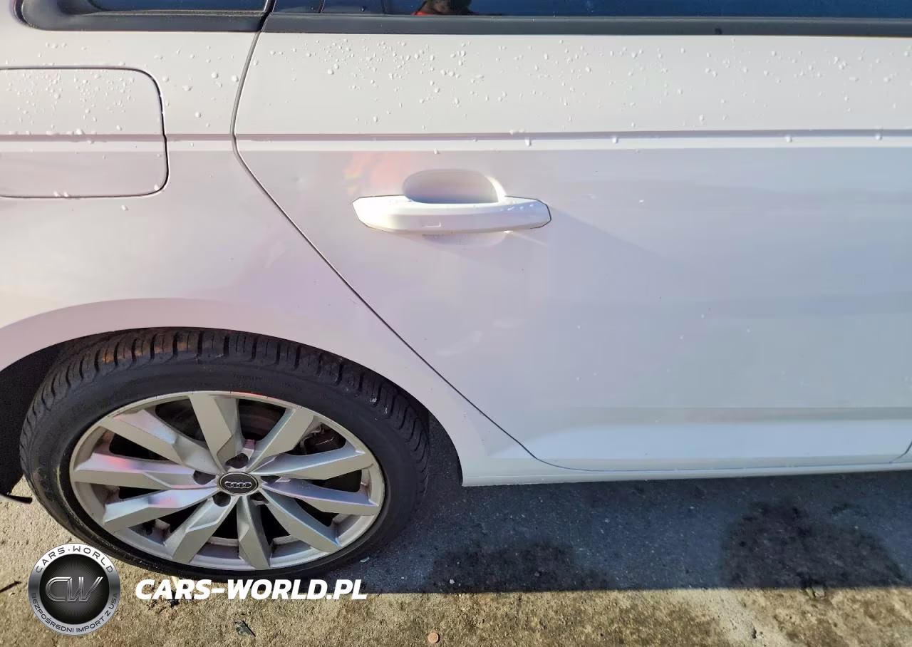2017 Audi A4 Premium VIN:WAUANAF41HN006732 - 10