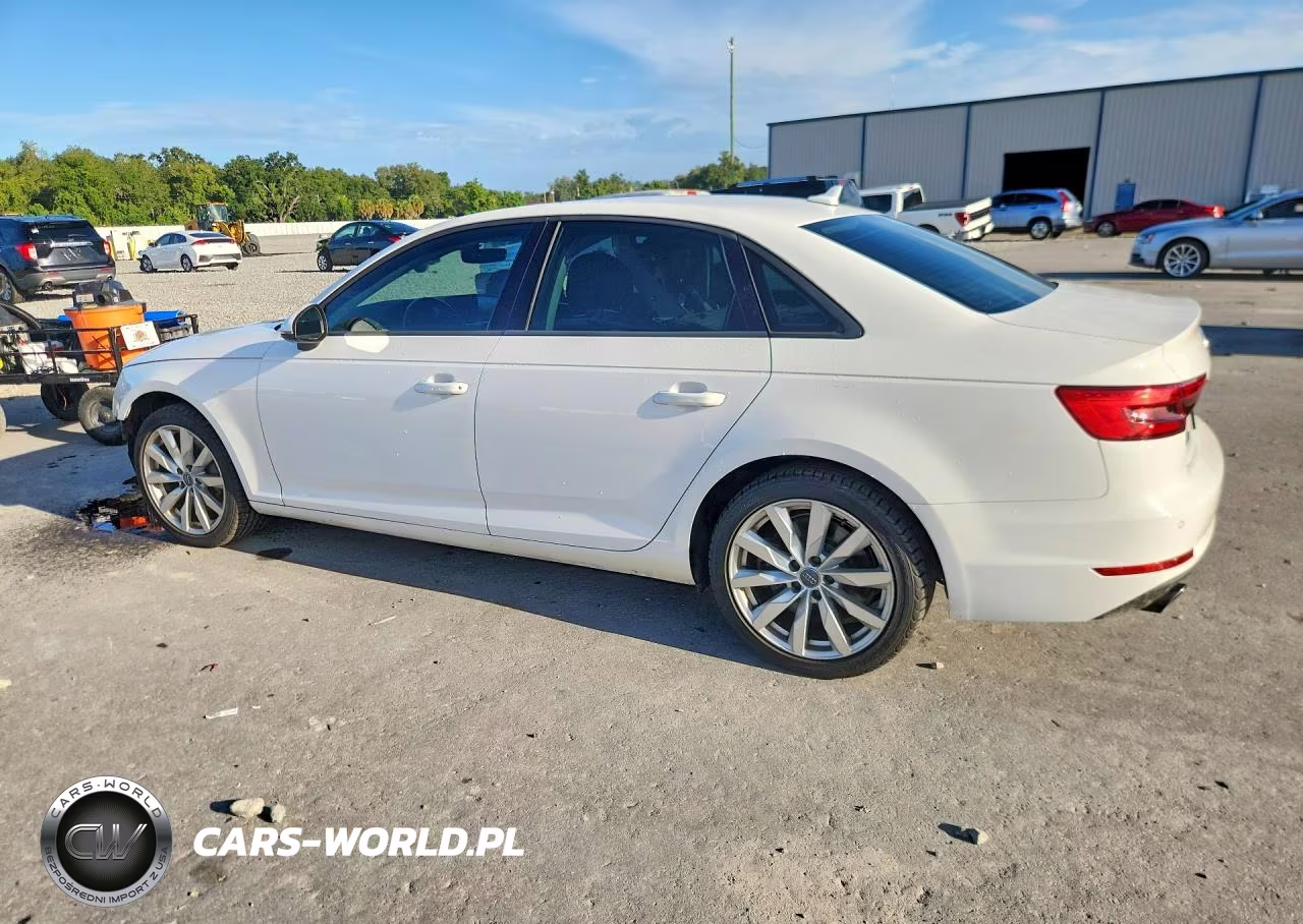 2017 Audi A4 Premium VIN:WAUANAF41HN006732 - 2