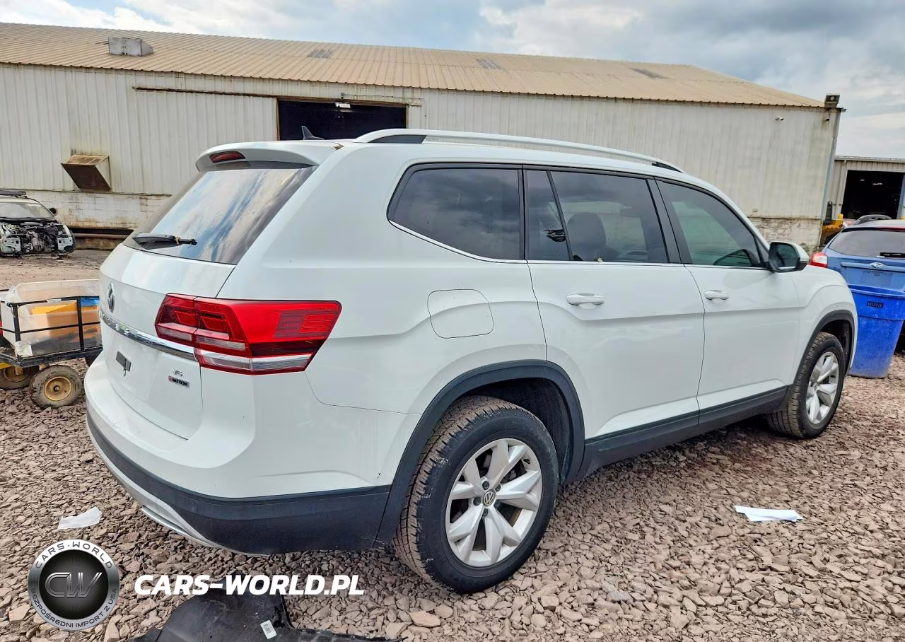 2019 Volkswagen Atlas Se VIN:1V2UR2CA4KC579744 - 3