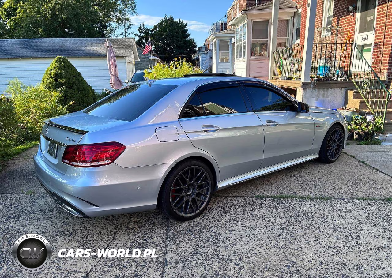 2014 Mercedes-Benz E 550 4Matic VIN:WDDHF9BB4EA911153 - 4