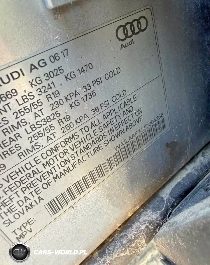 2018 Audi Q7 Premium Plus VIN:WA1LAAF74JD004268 - 10