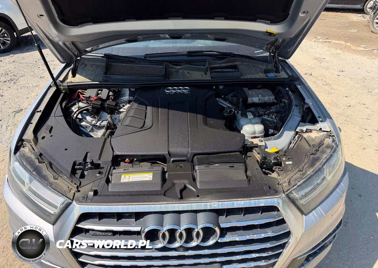 2018 Audi Q7 Premium Plus VIN:WA1LAAF74JD004268 - 7