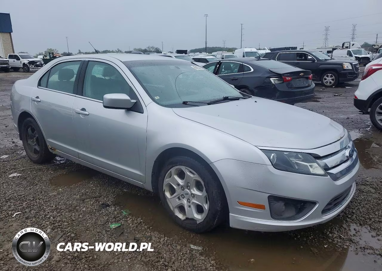 2011 Ford Fusion Se VIN:3FAHP0HA3BR323446 - 4