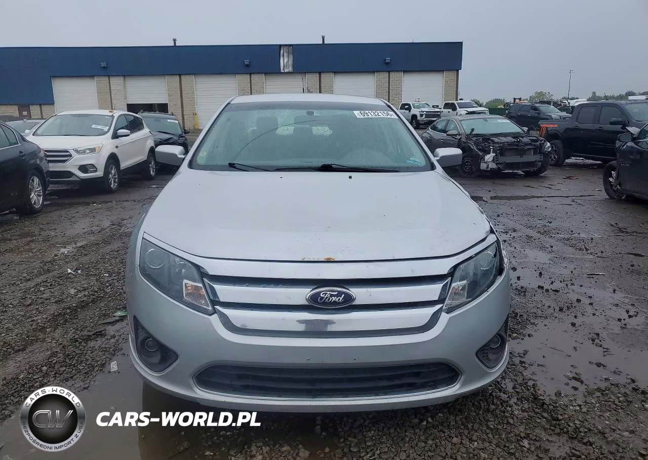 2011 Ford Fusion Se VIN:3FAHP0HA3BR323446 - 5