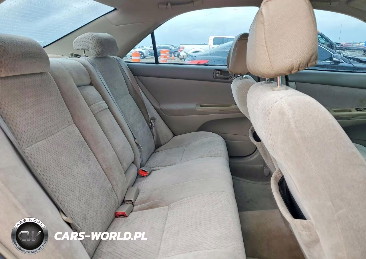 2004 Toyota Camry Le VIN:4T1BE32K54U330625 - 10