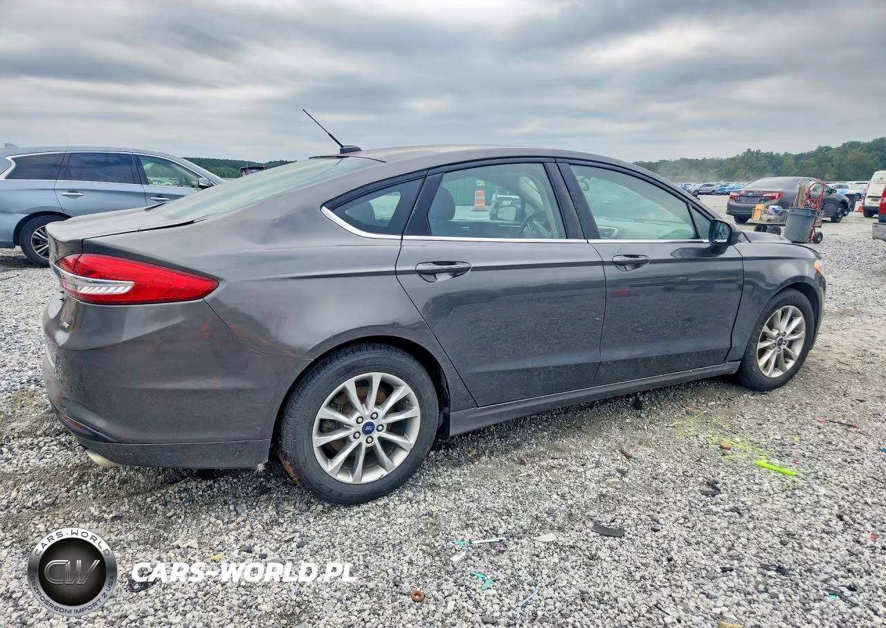 2017 Ford Fusion Se VIN:3FA6P0H70HR226323 - 3
