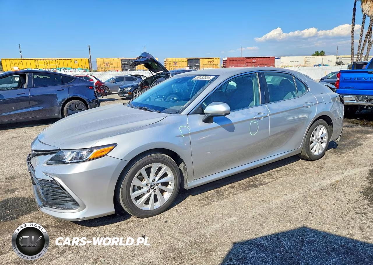2023 Toyota Camry Le