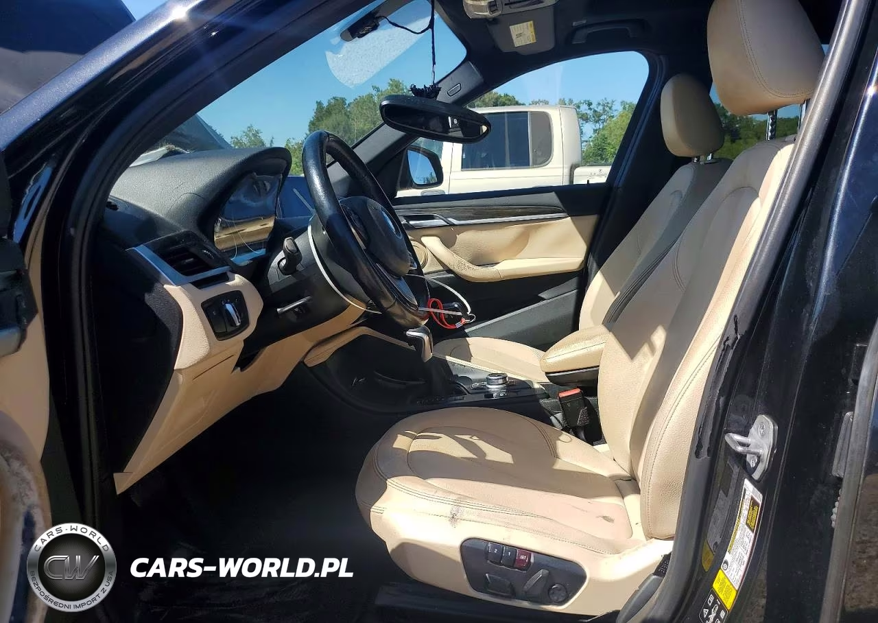 2018 BMW X1 xDrive28I VIN:WBXHT3C35J5F93057 - 7