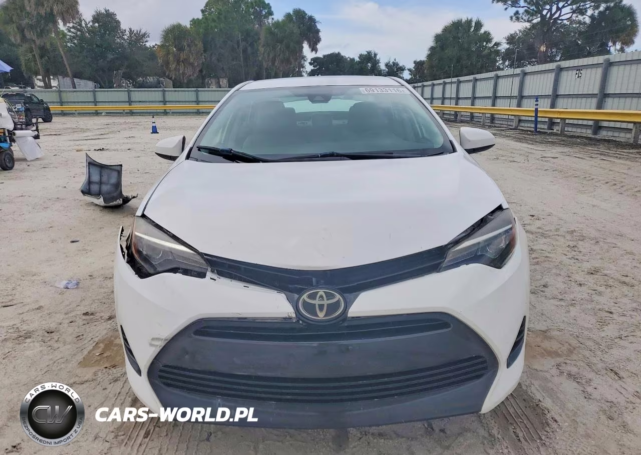 2017 Toyota Corolla Le VIN:2T1BURHE8HC898690 - 5