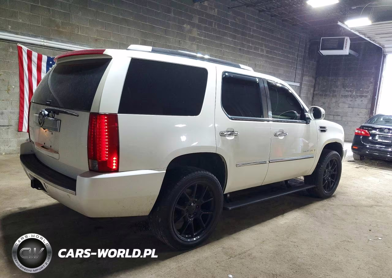 2007 Cadillac Escalade Luxury VIN:1GYFK63847R167163 - 3