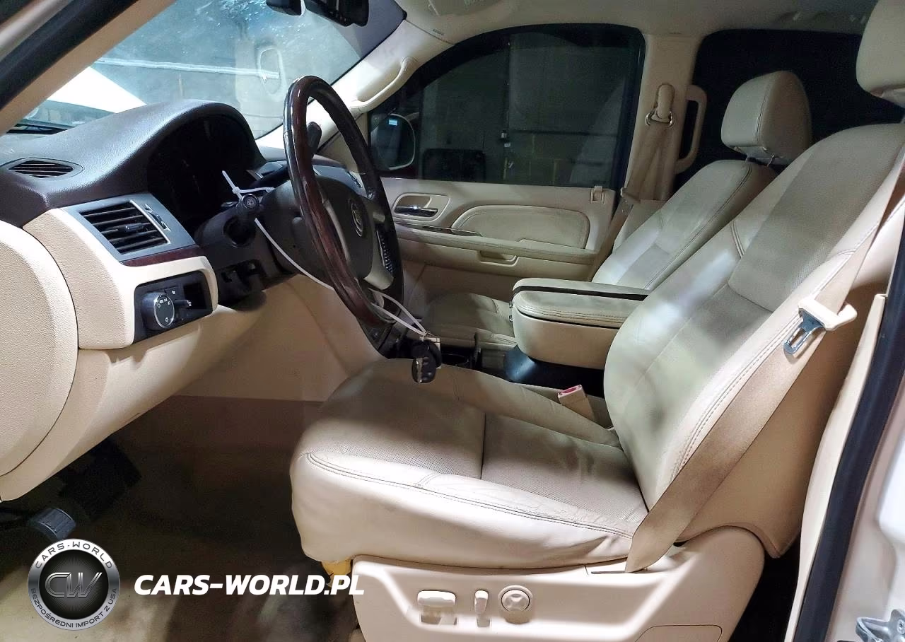 2007 Cadillac Escalade Luxury VIN:1GYFK63847R167163 - 7