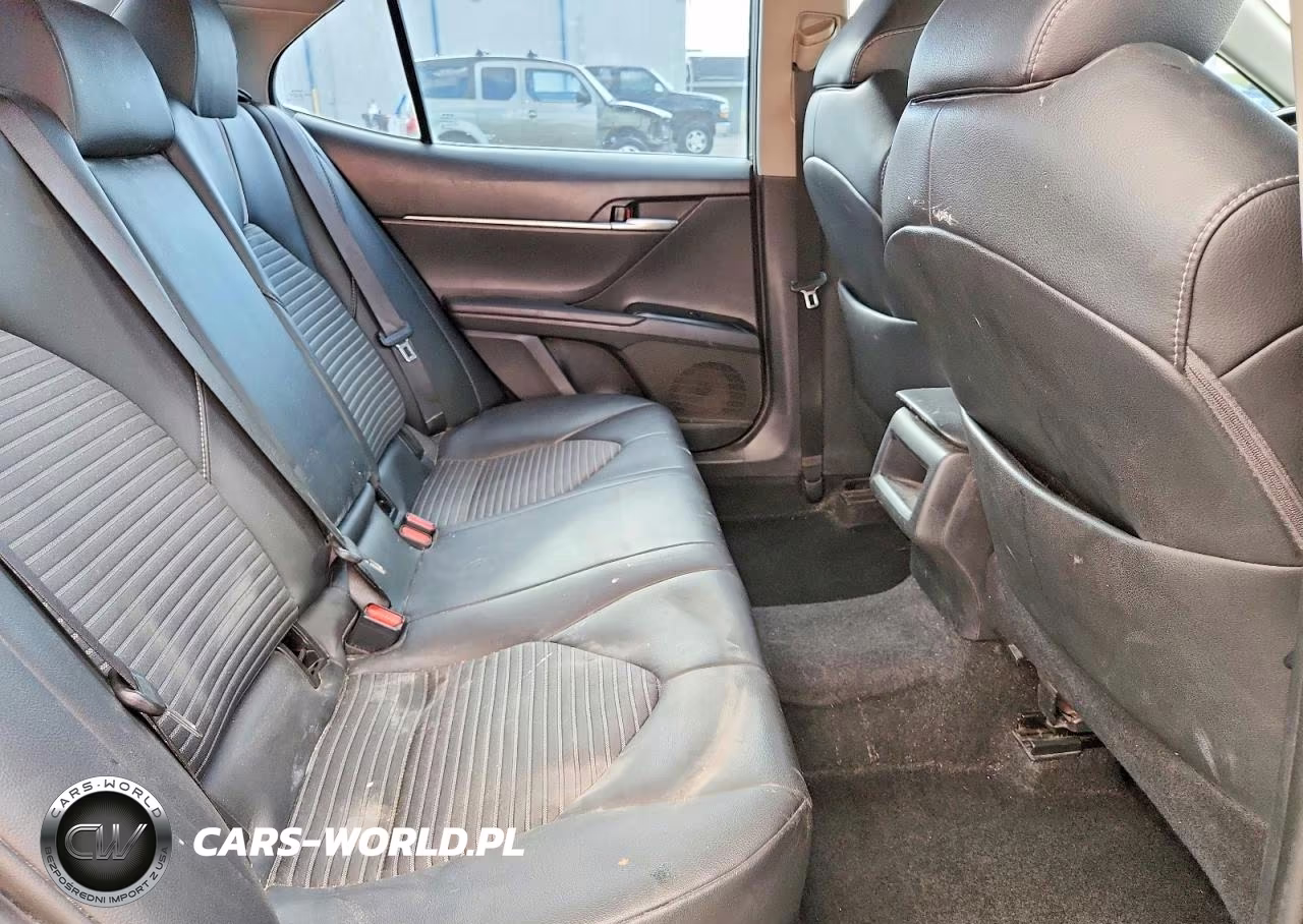 2018 Toyota Camry Se VIN:4T1B11HKXJU631572 - 10