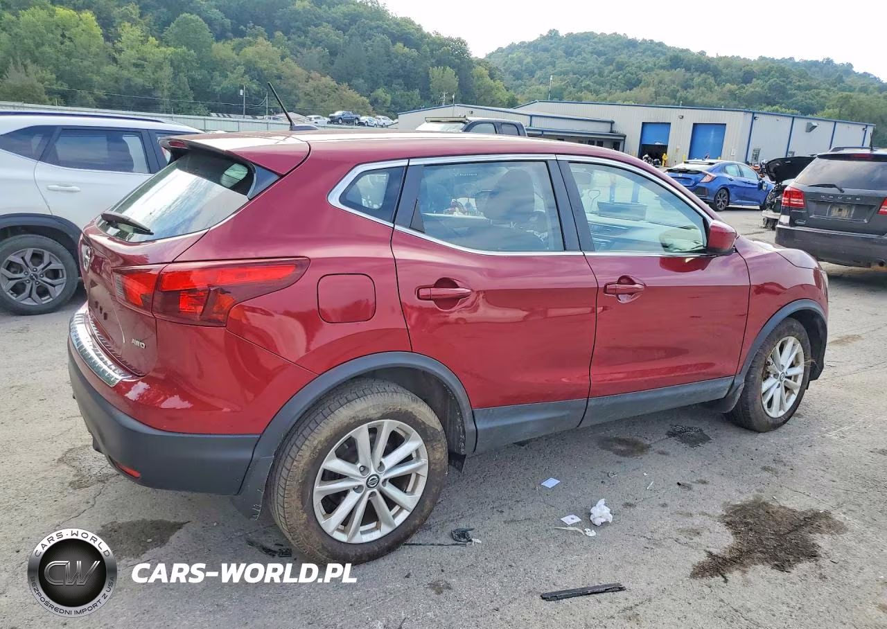 2019 Nissan Rogue Sport S VIN:JN1BJ1CR7KW352369 - 3