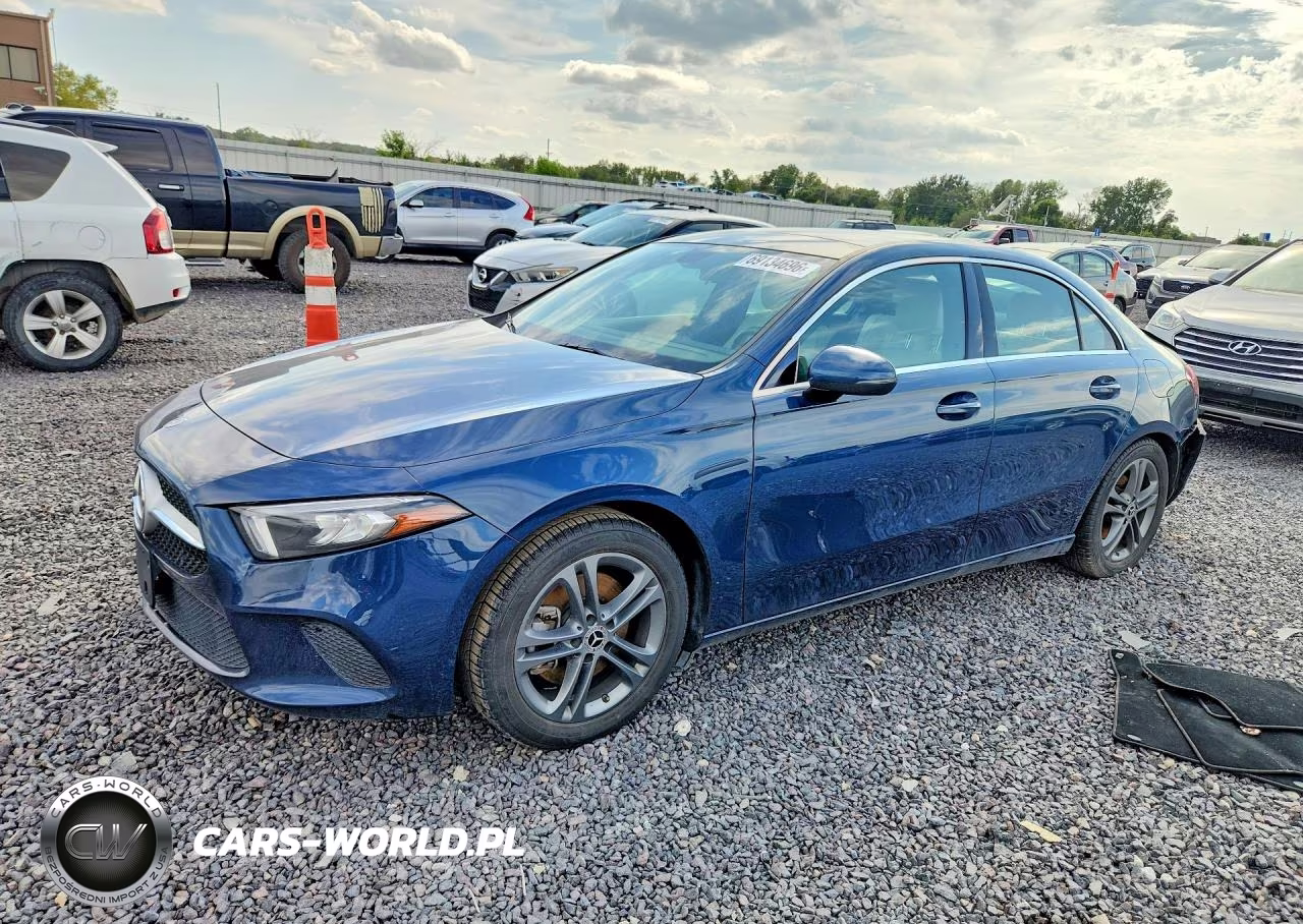 2020 Mercedes-Benz A 220