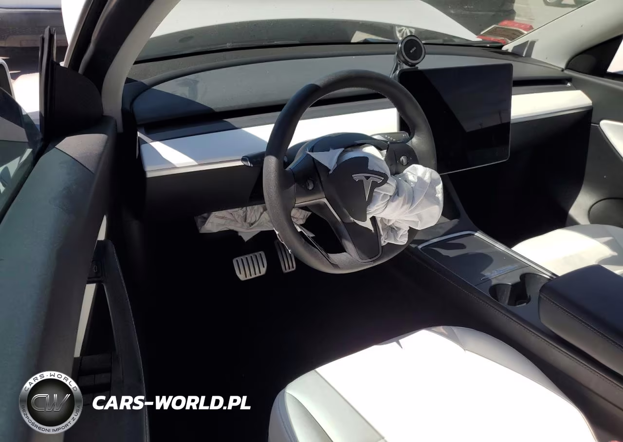 2022 Tesla Model Y VIN:7SAYGDEF7NF490029 - 8