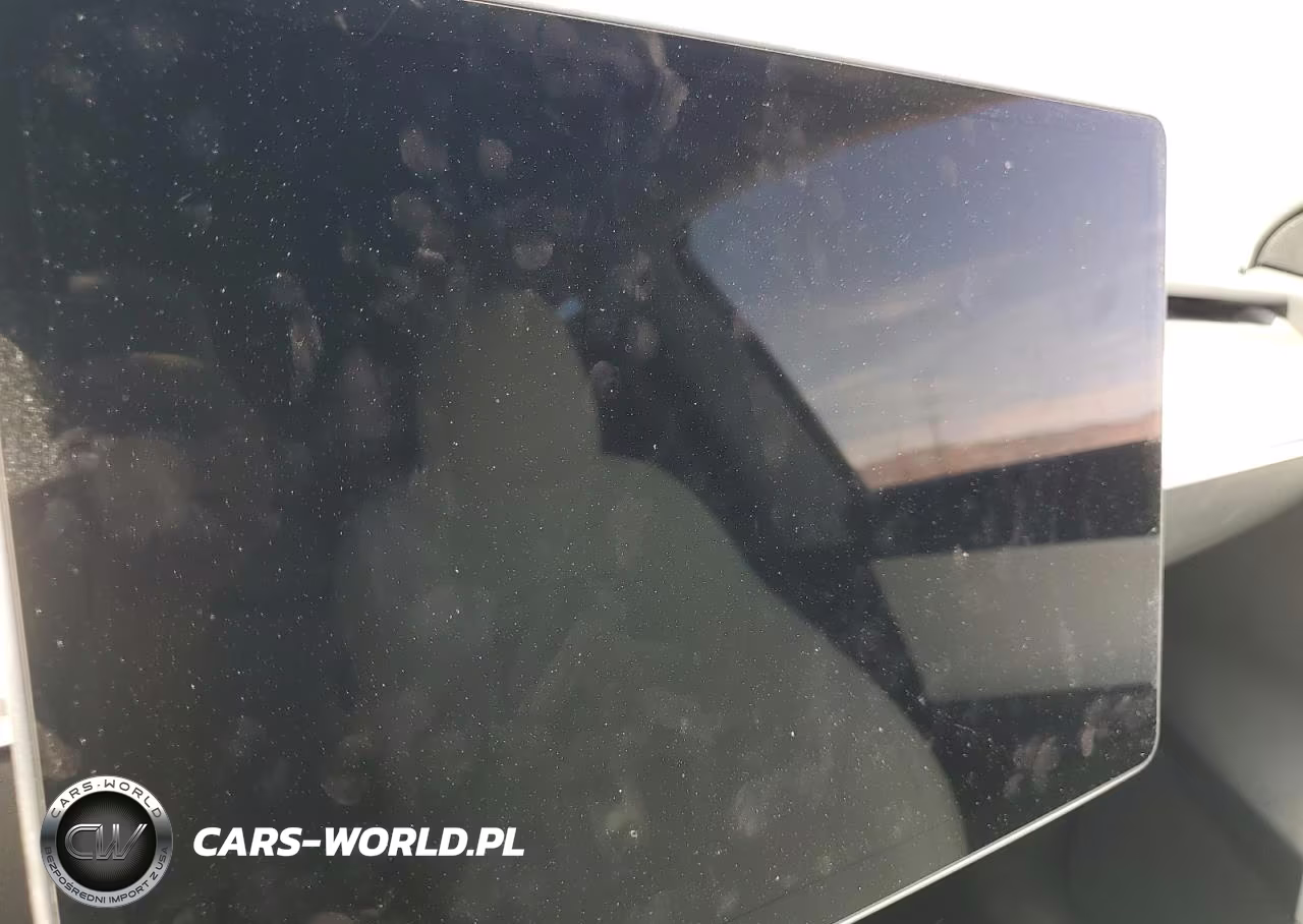 2022 Tesla Model Y VIN:7SAYGDEF7NF490029 - 9