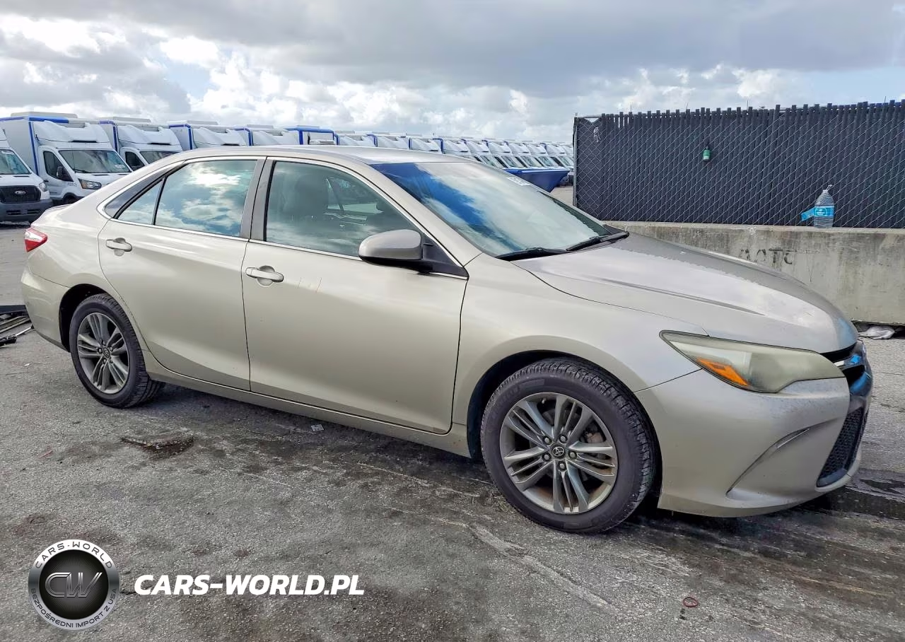 2017 Toyota Camry Se VIN:4T1BF1FK1HU299648 - 4