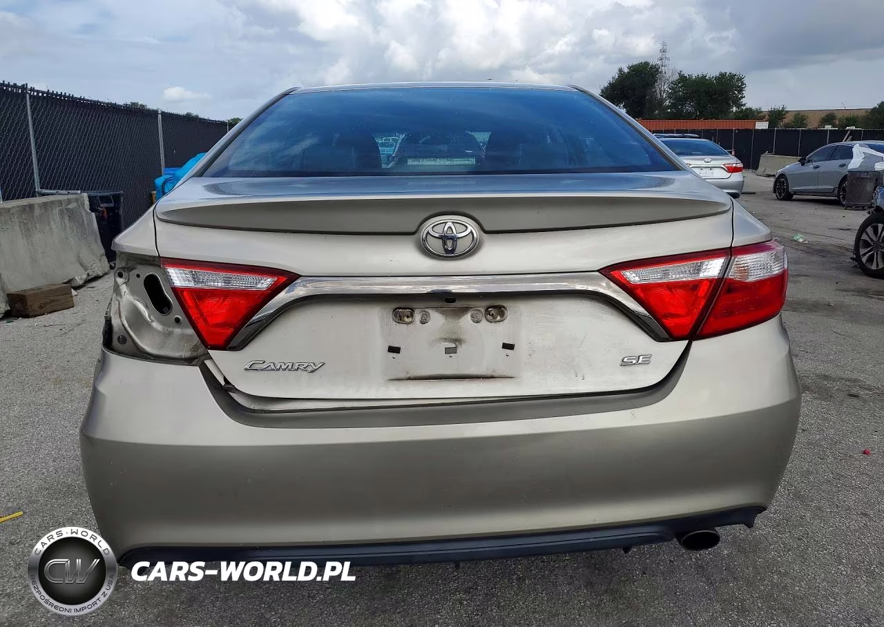 2017 Toyota Camry Se VIN:4T1BF1FK1HU299648 - 6
