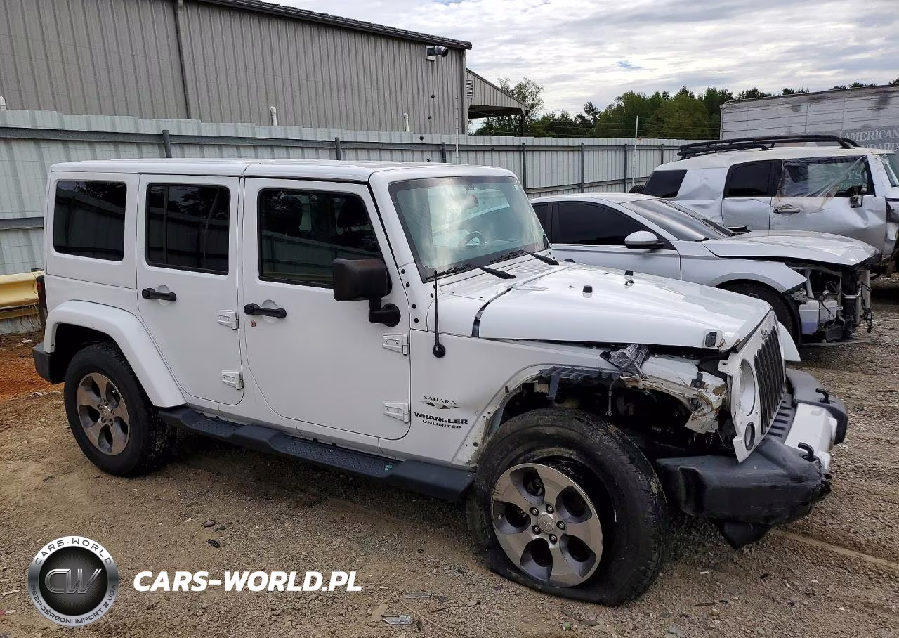 2017 Jeep Wrangler Unlimited Sahara VIN:1C4BJWEG5HL662536 - 4