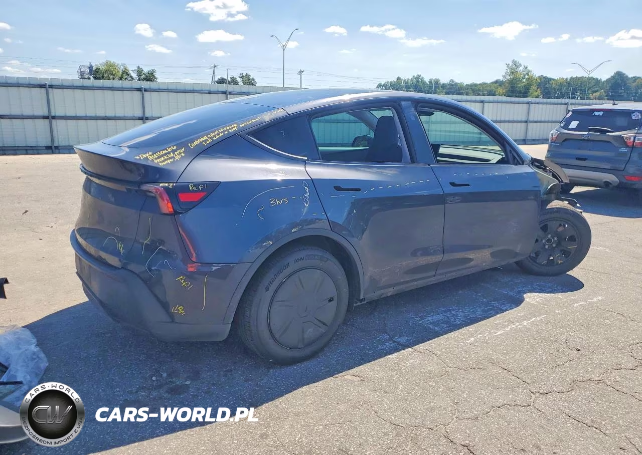 2026 Tesla Model Y VIN:7SAYGDED1TA603952 - 3