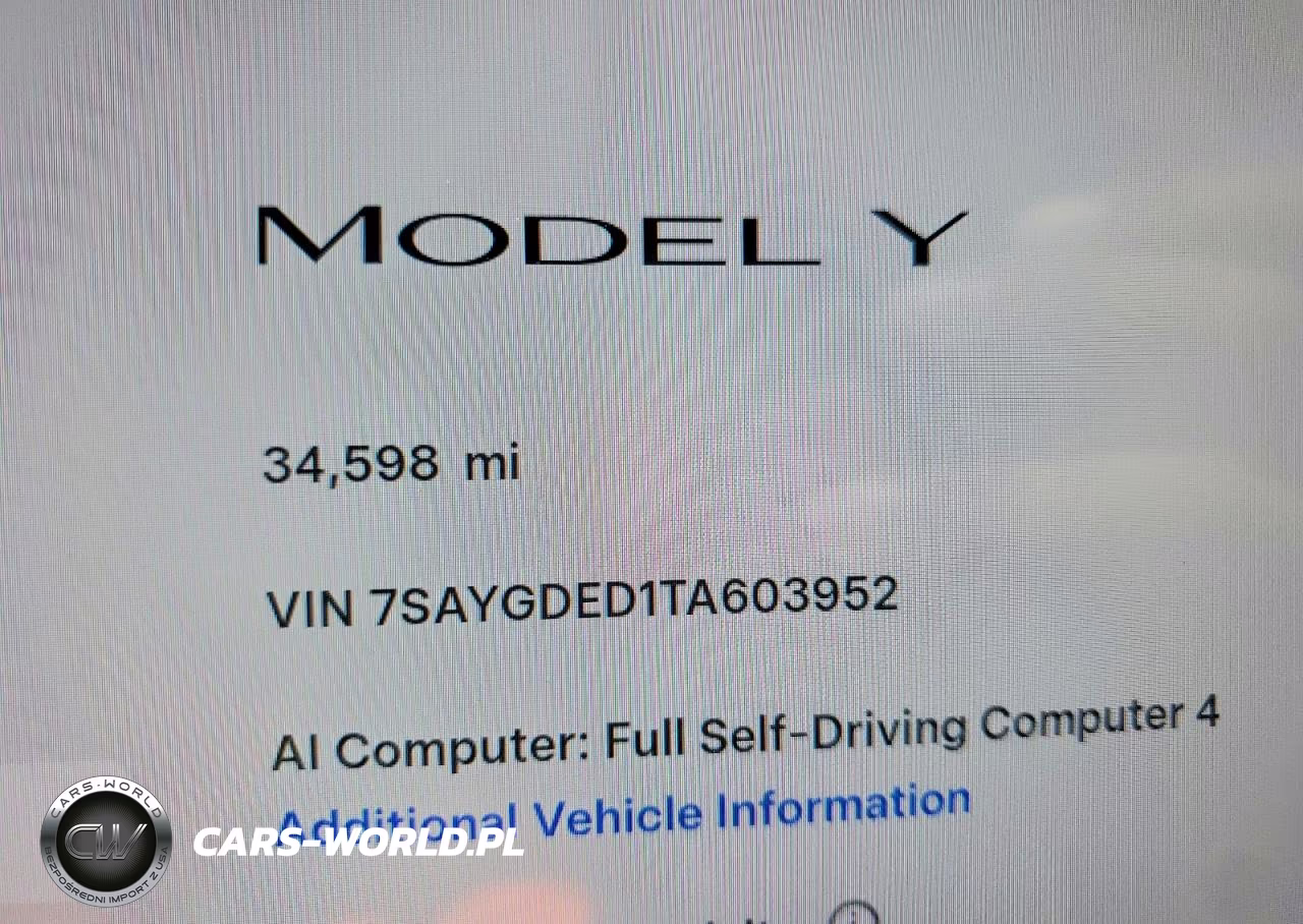 2026 Tesla Model Y VIN:7SAYGDED1TA603952 - 9