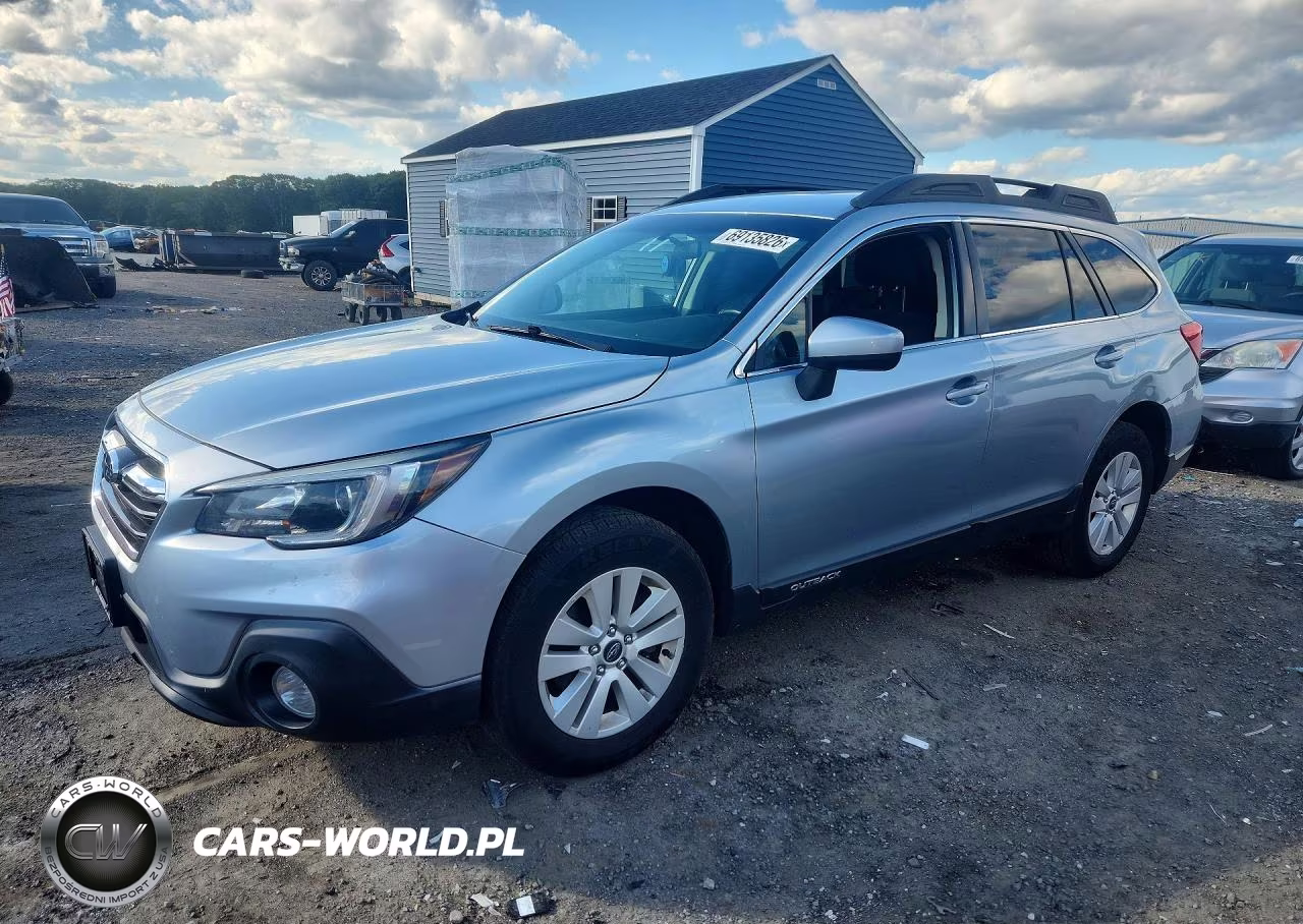 2018 Subaru Outback 2.5I Premium VIN:4S4BSACC6J3277763 - 1