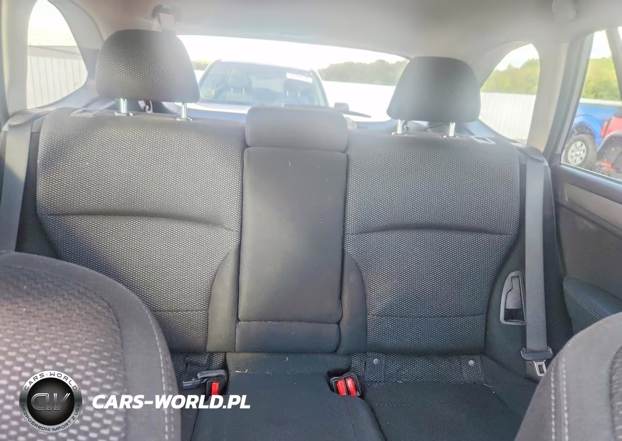 2018 Subaru Outback 2.5I Premium VIN:4S4BSACC6J3277763 - 10