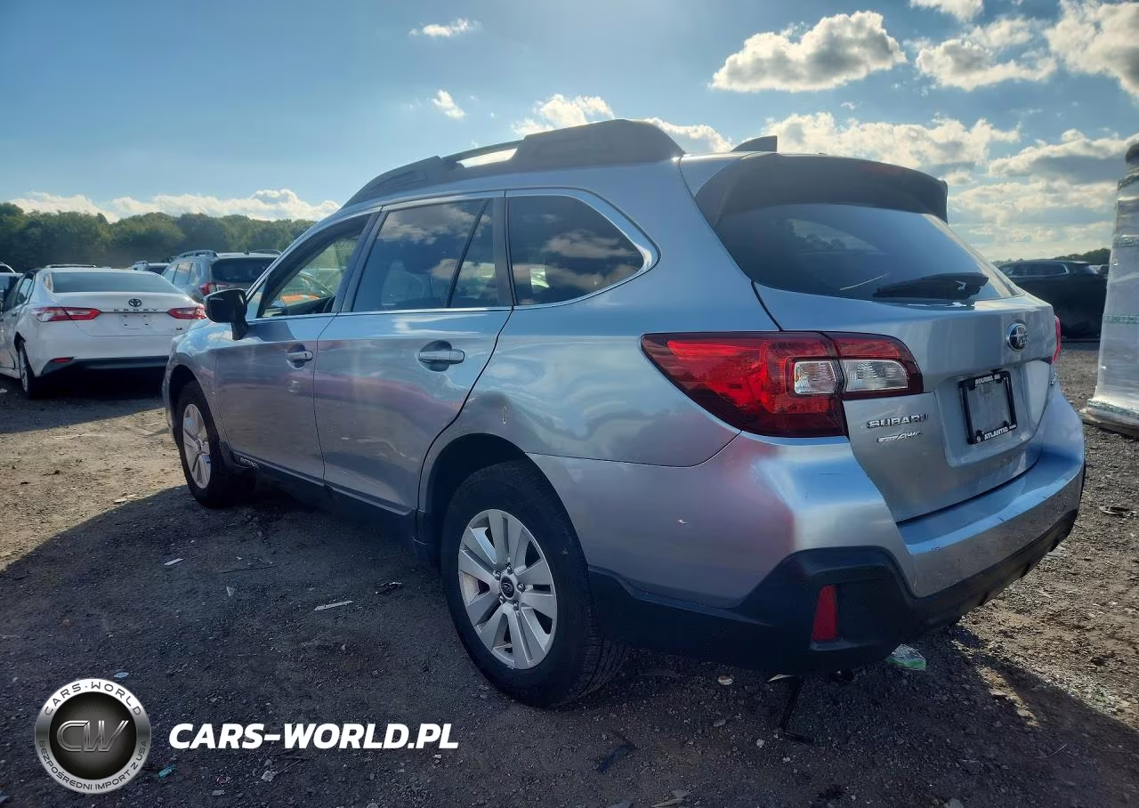 2018 Subaru Outback 2.5I Premium VIN:4S4BSACC6J3277763 - 2