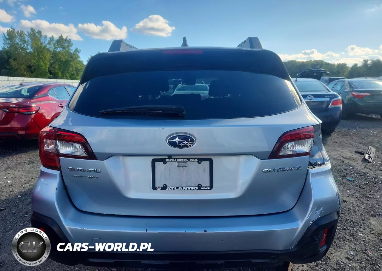 2018 Subaru Outback 2.5I Premium VIN:4S4BSACC6J3277763 - 6