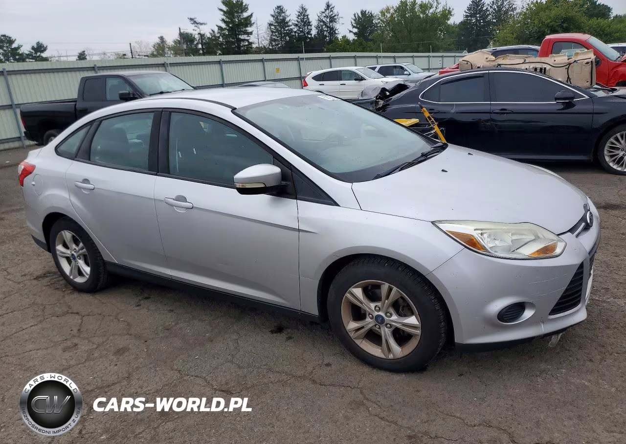 2013 Ford Focus VIN:1FADP3F24DL218864 - 4