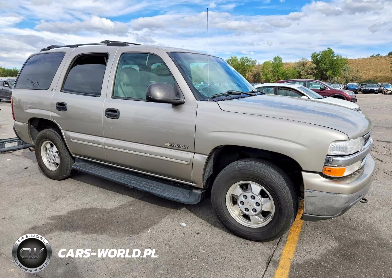 2000 Chevrolet Tahoe K1500 VIN:1GNEK13T2YJ210723 - 4