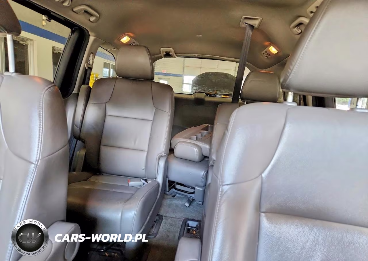 2015 Honda Odyssey Touring VIN:5FNRL5H9XFB043589 - 10