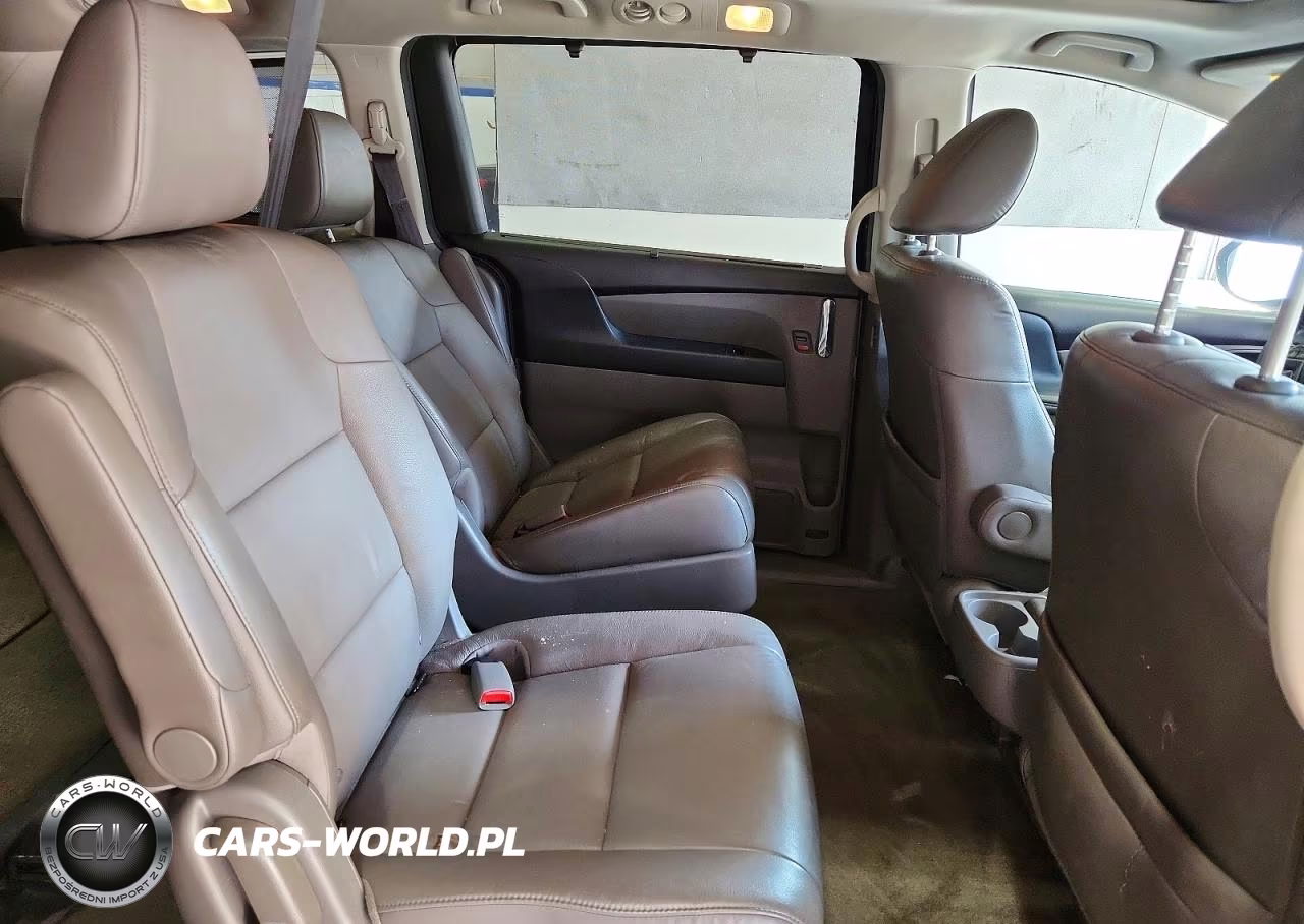 2015 Honda Odyssey Touring VIN:5FNRL5H9XFB043589 - 11