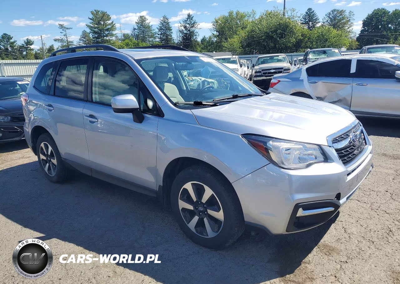 2017 Subaru Forester 2.5I Premium VIN:JF2SJAEC5HH567821 - 4