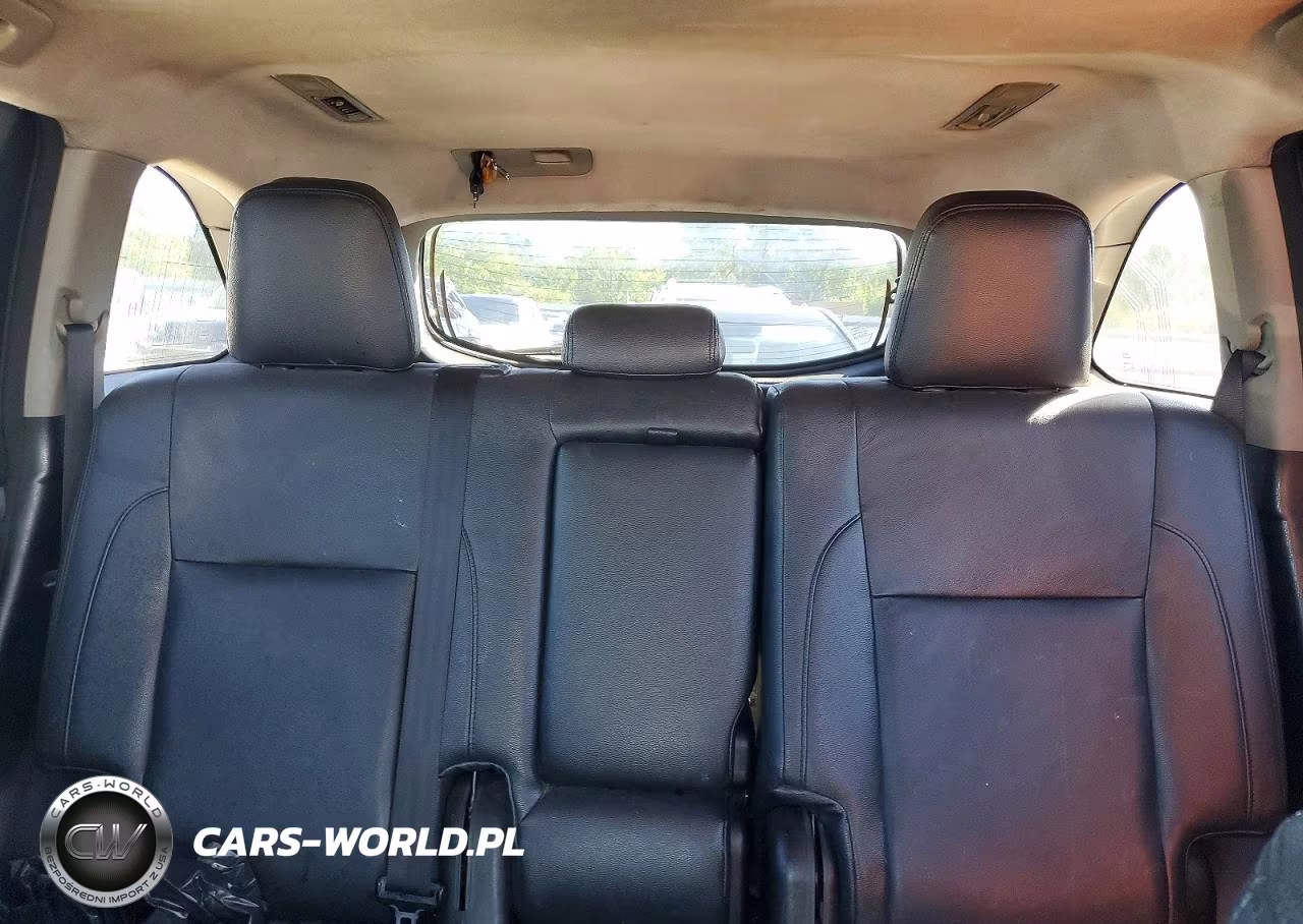 2015 Toyota Highlander Le VIN:5TDBKRFH5FS184104 - 10