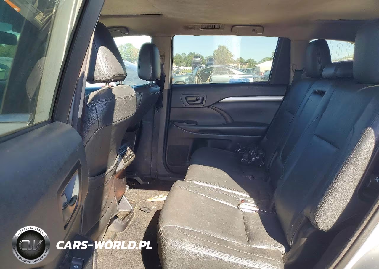 2015 Toyota Highlander Le VIN:5TDBKRFH5FS184104 - 11
