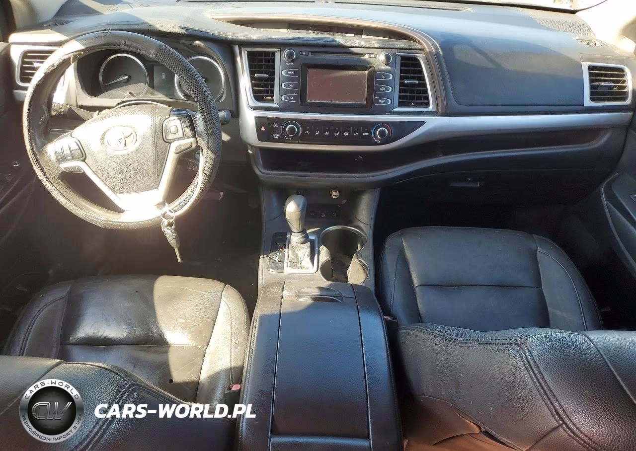 2015 Toyota Highlander Le VIN:5TDBKRFH5FS184104 - 8