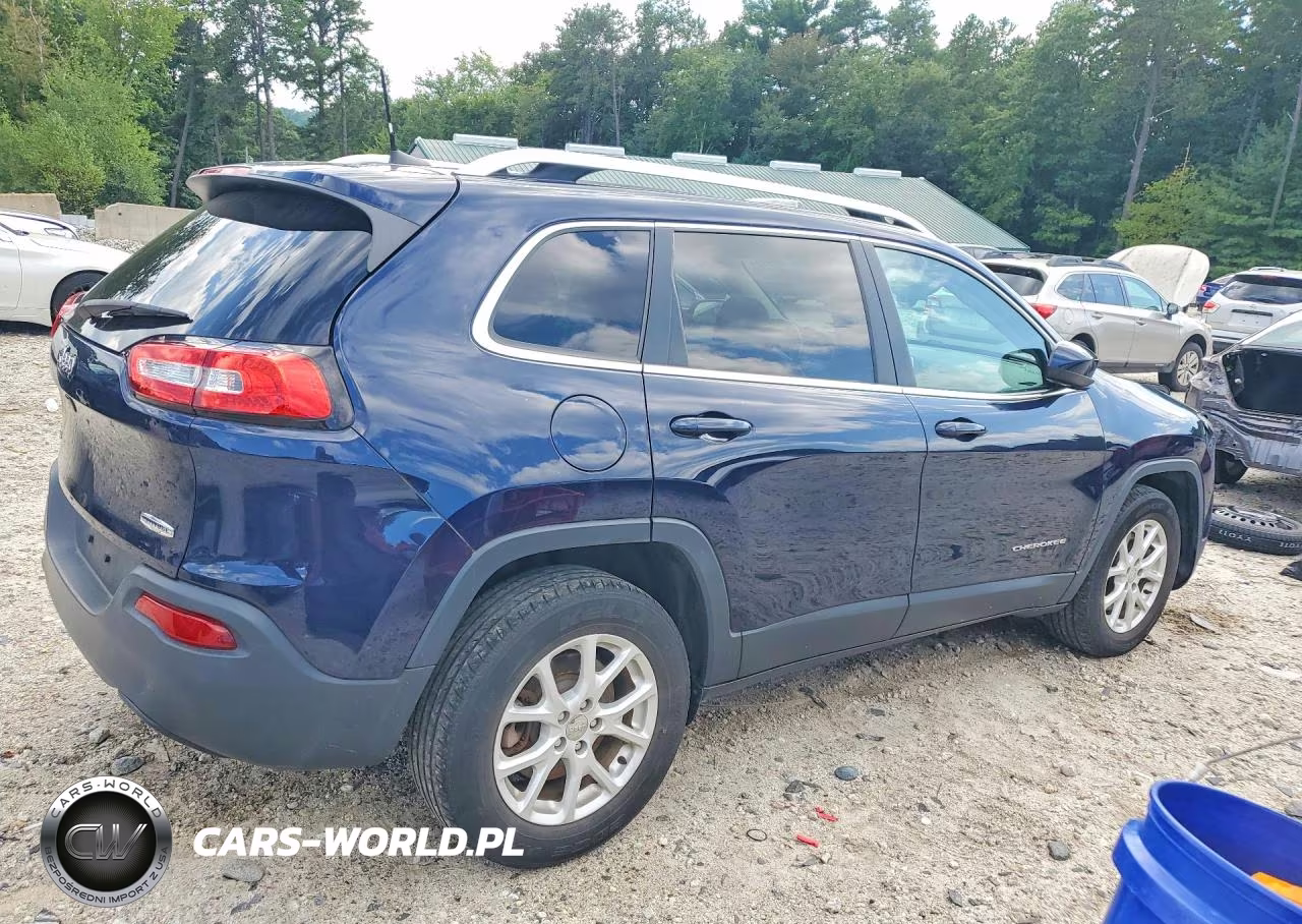 2016 Jeep Cherokee Latitude VIN:1C4PJMCB1GW280650 - 3