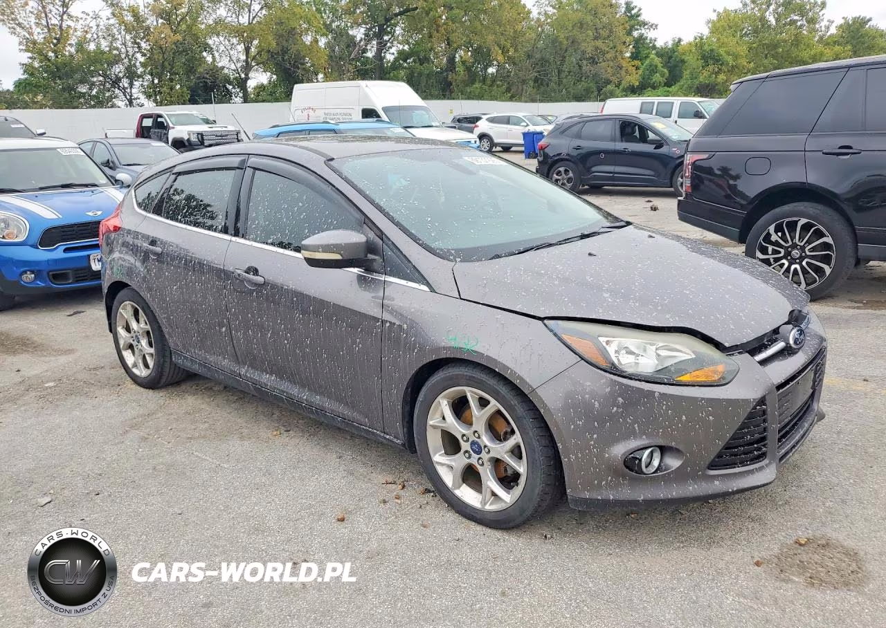 2012 Ford Focus Titanium VIN:1FAHP3N20CL362090 - 4