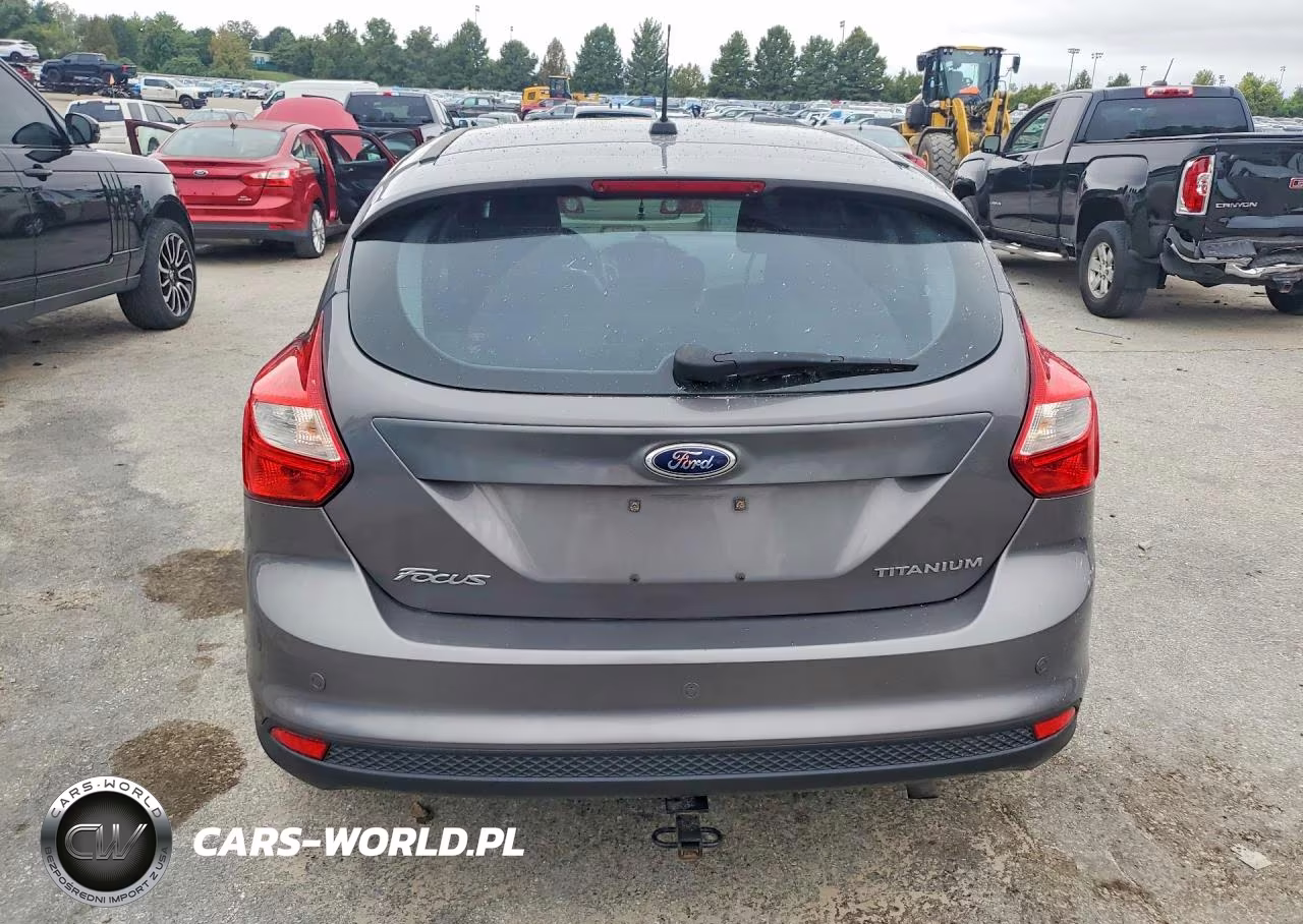 2012 Ford Focus Titanium VIN:1FAHP3N20CL362090 - 6