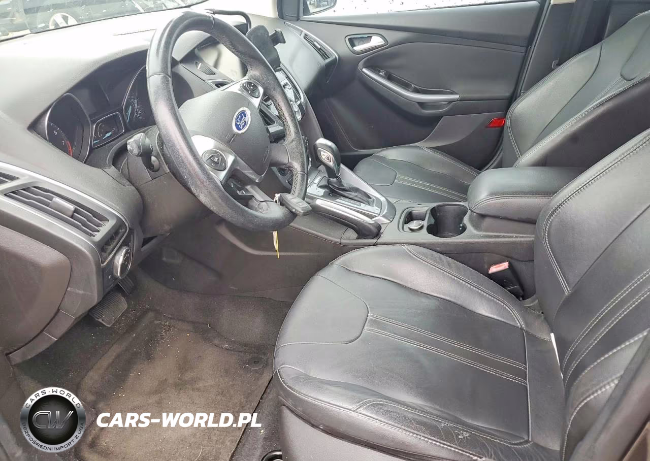2012 Ford Focus Titanium VIN:1FAHP3N20CL362090 - 7
