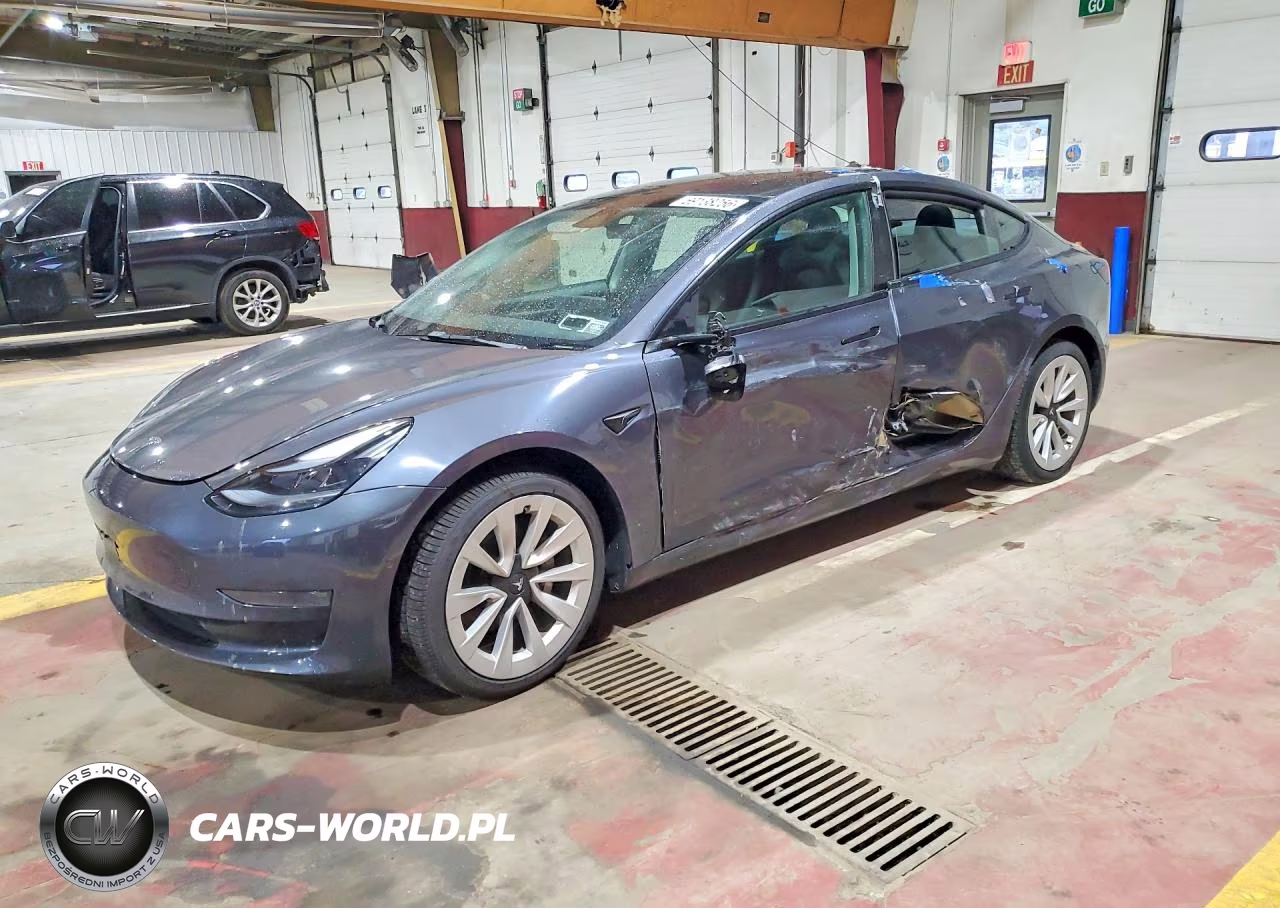 2022 Tesla Model 3 – zdjęcie 1 z 12