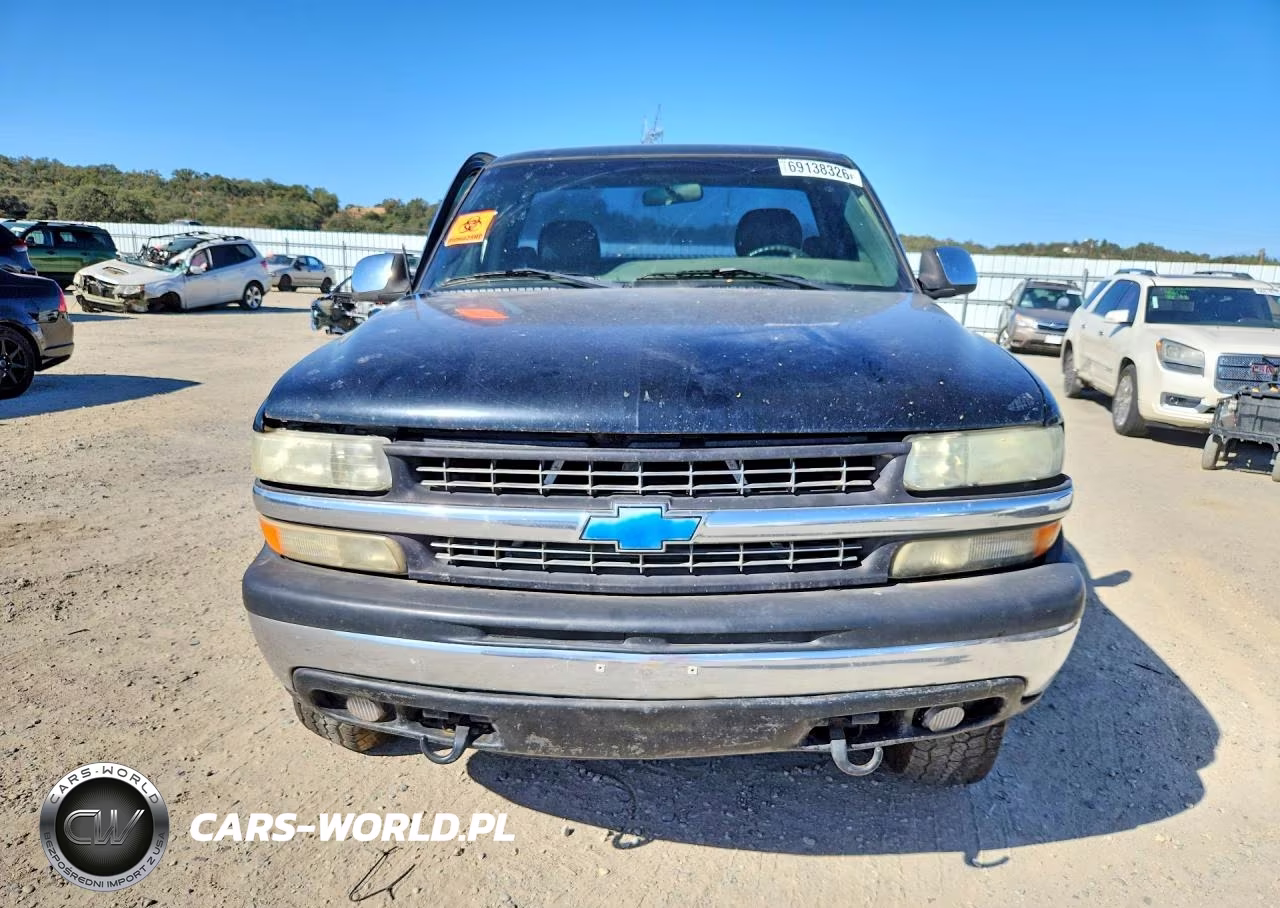 2000 Chevrolet Silverado K1500 VIN:1GCEK14VXYZ352036 - 5
