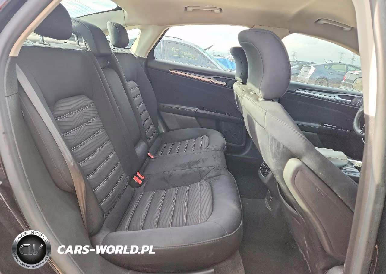 2016 Ford Fusion Se VIN:3FA6P0H71GR126178 - 10