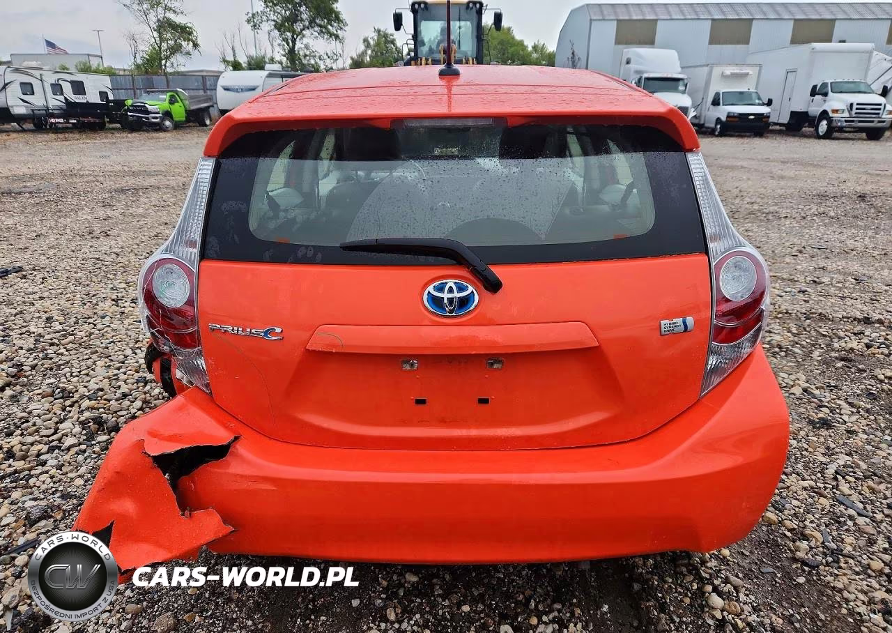 2014 Toyota Prius C Four VIN:JTDKDTB35E1059973 - 6