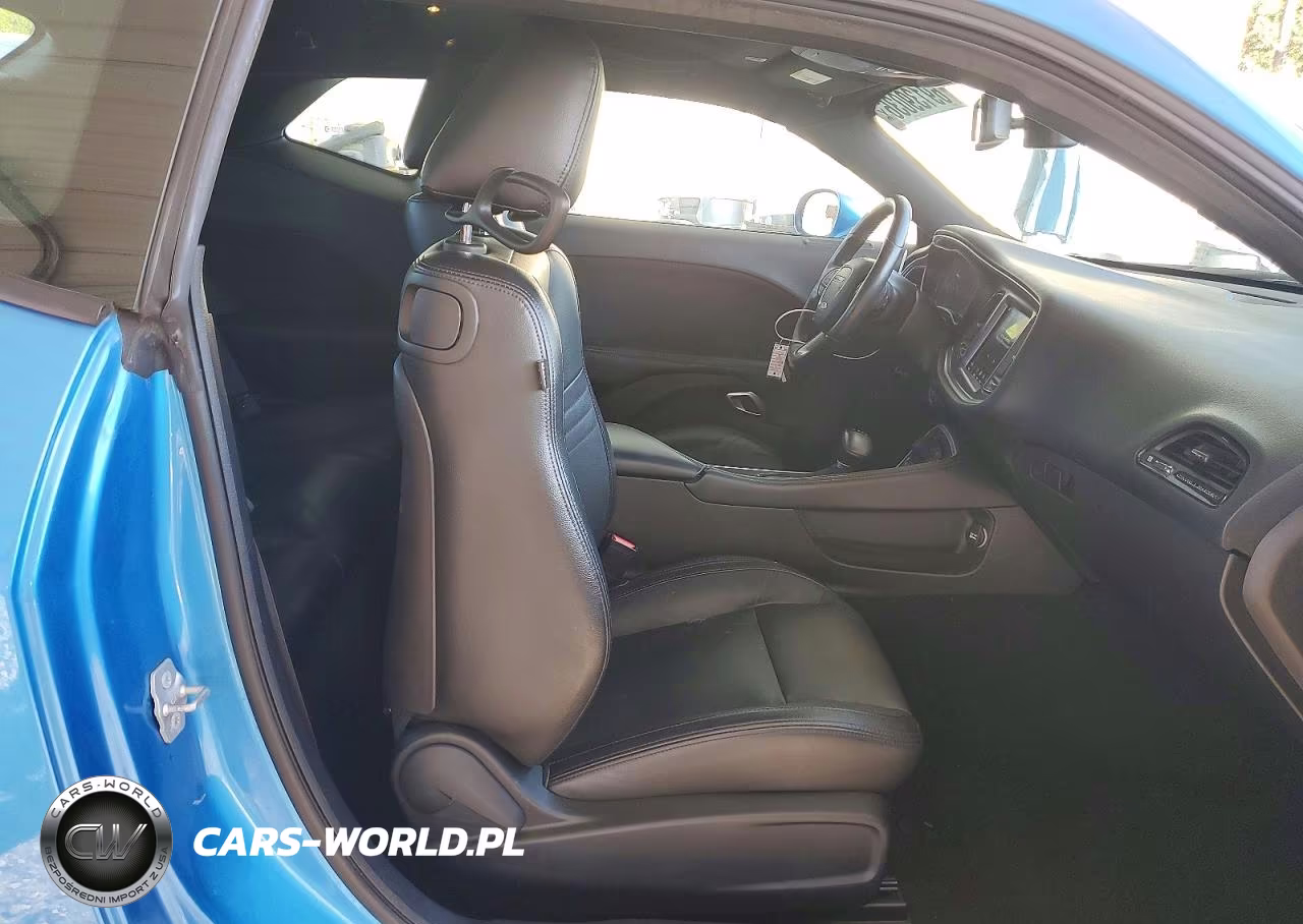 2019 Dodge Challenger Sxt VIN:2C3CDZAG7KH621255 - 10