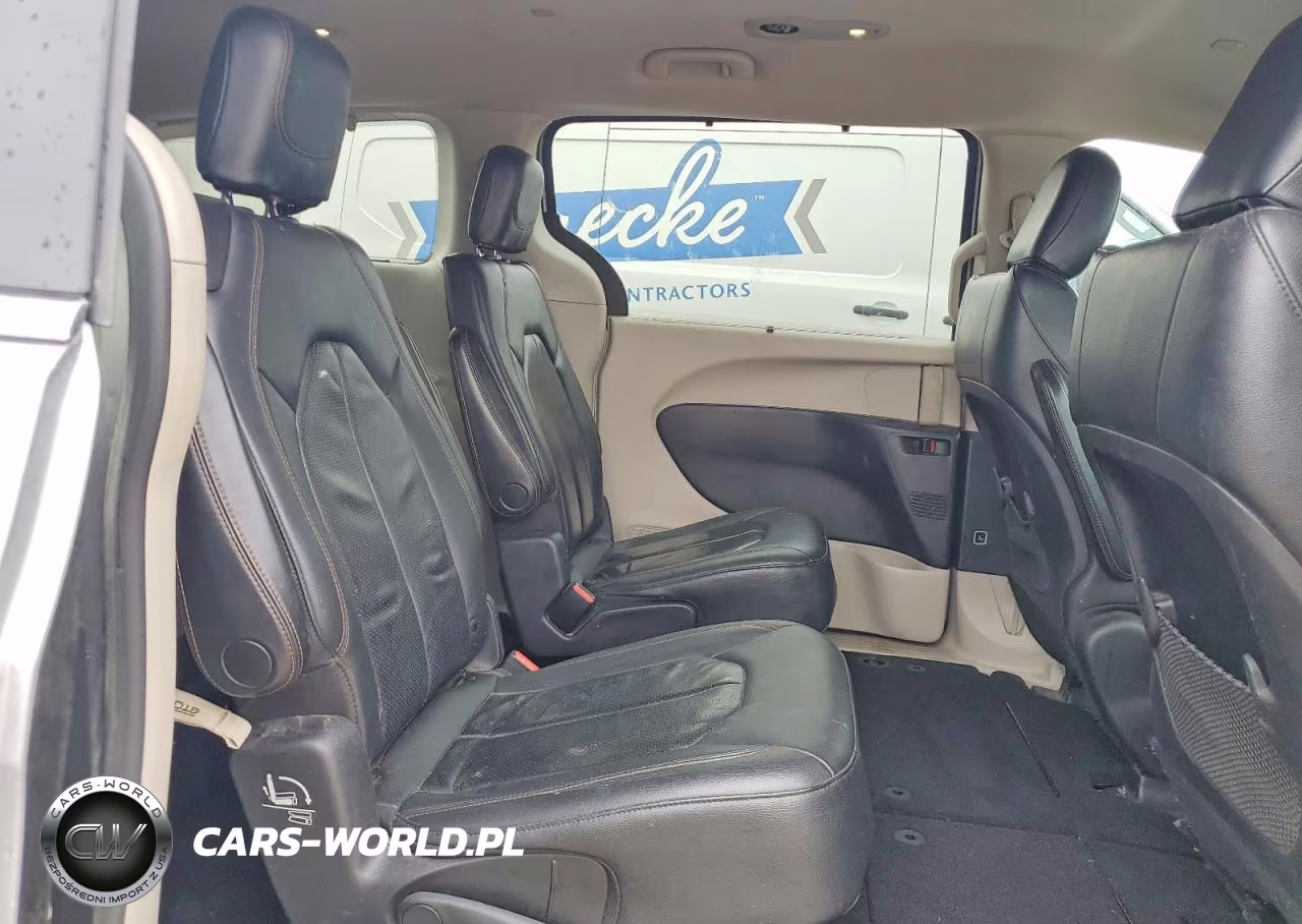 2019 Chrysler Pacifica Touring L VIN:2C4RC1BGXKR680593 - 11