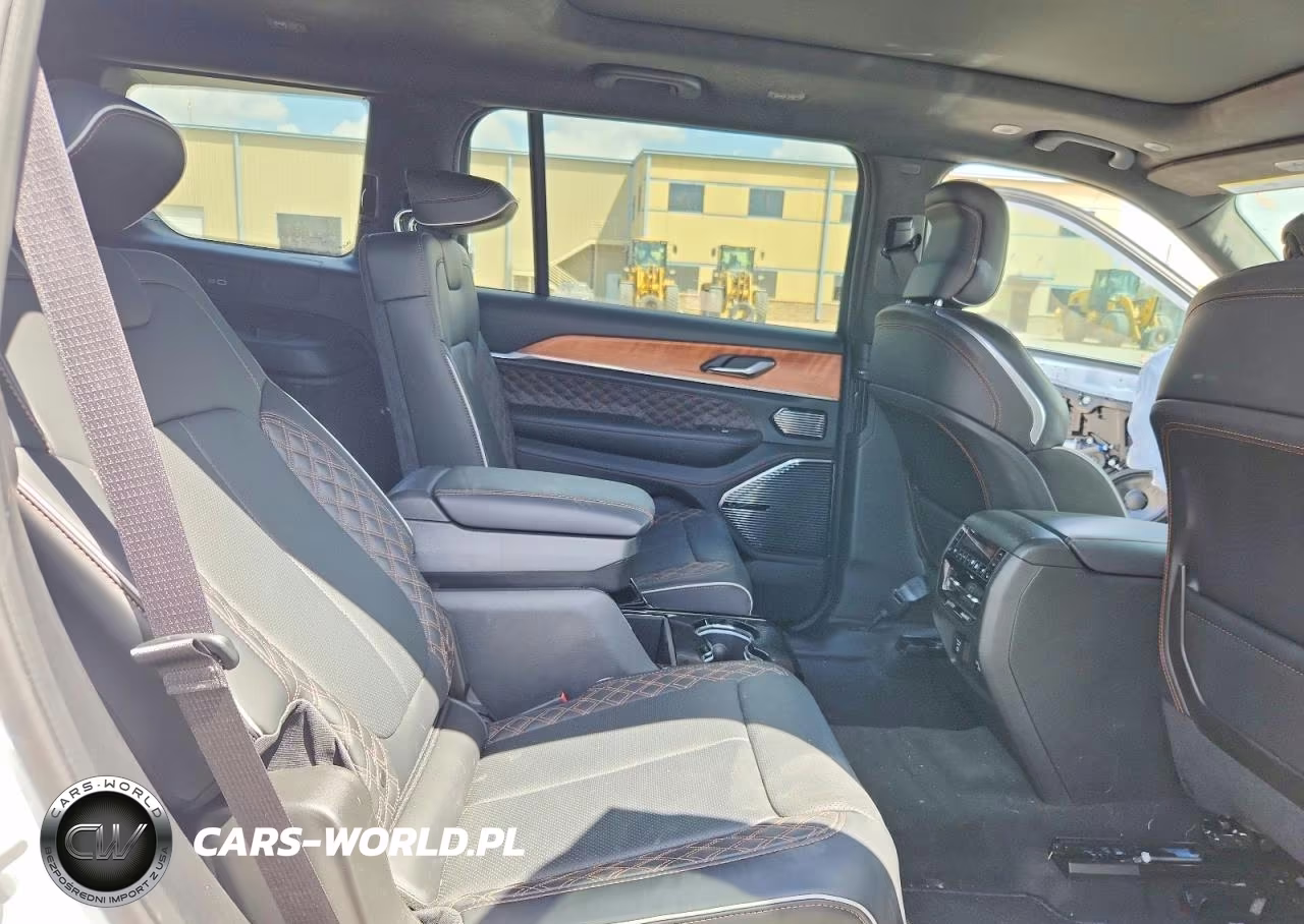 2025 Jeep Grand Cherokee L Summit VIN:1C4RJKEG6S8746477 - 11