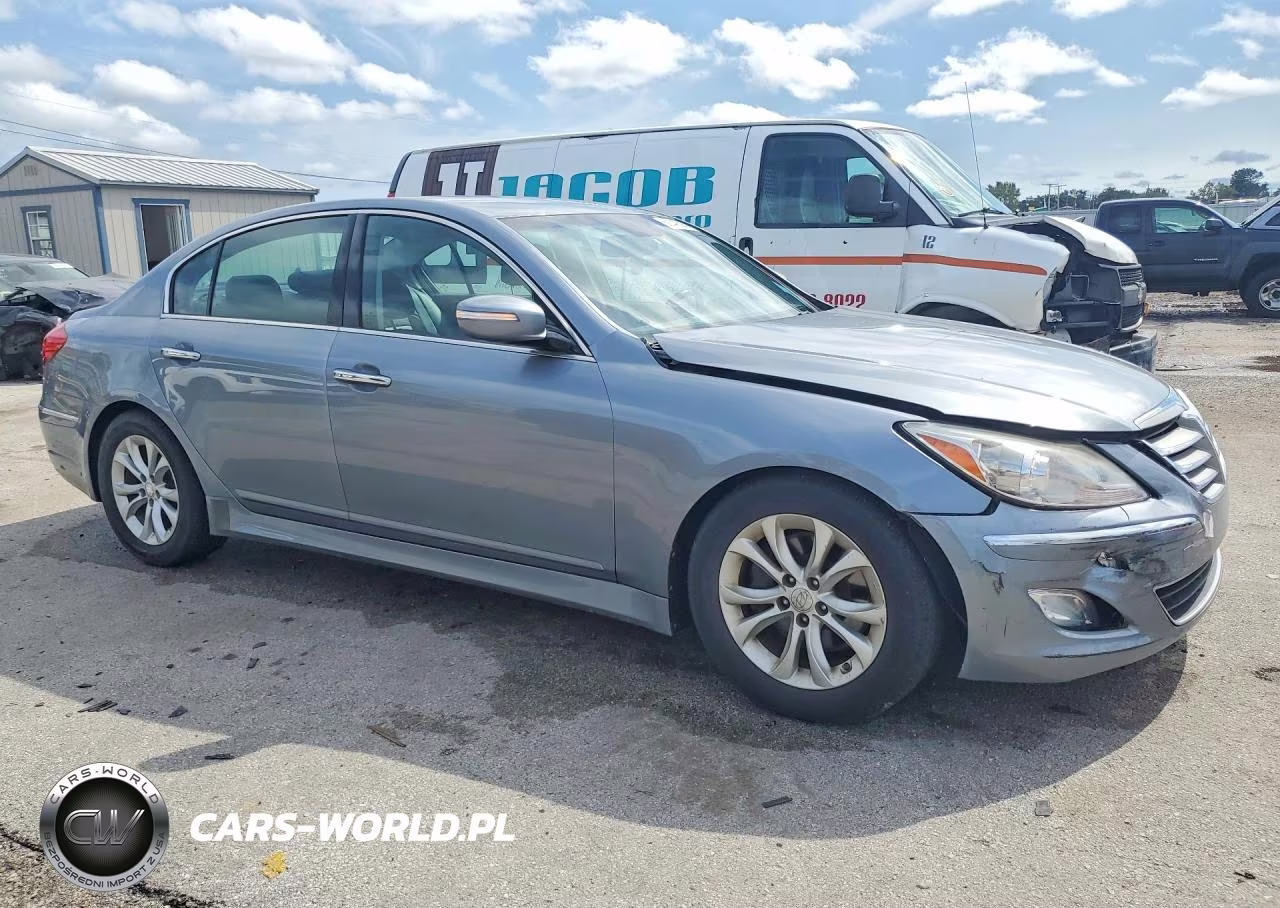 2013 Hyundai Genesis 3.8L VIN:KMHGC4DD4DU255187 - 4